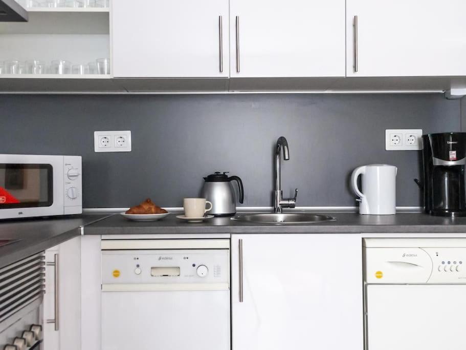 Apartamento En Puerta Del Sol 2 Madrid Bagian luar foto
